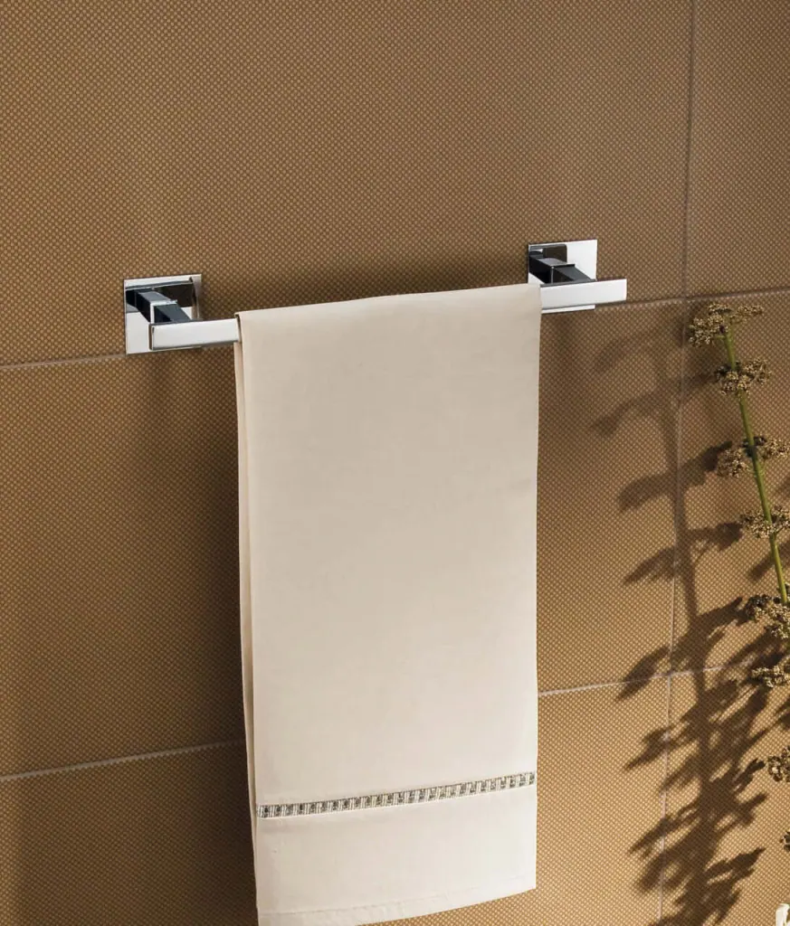 Bathroom accessories image 2