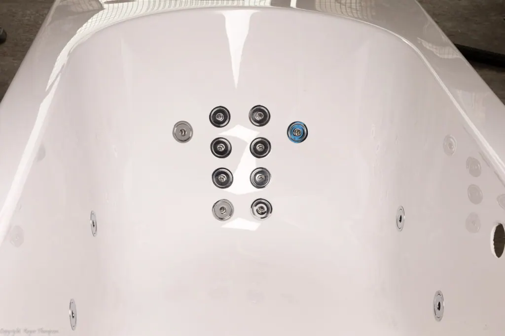 Jacuzzis, saunas, infrared cabin and sanitary components image 2