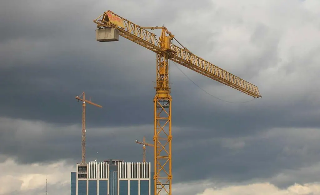 Machinery and Cranes image 2